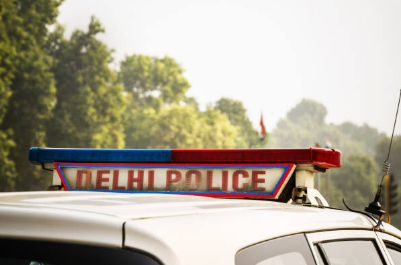 delhi police extortion harassment case